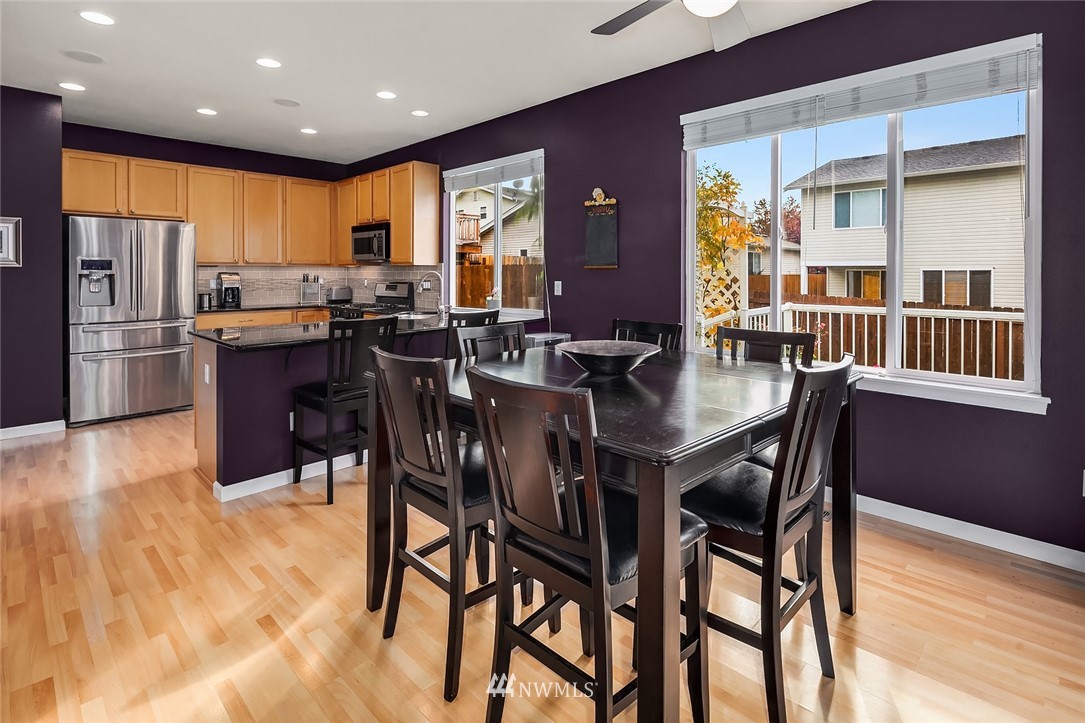 480 Field Place Northeast Renton, WA 98059 - Photo 6 of 25