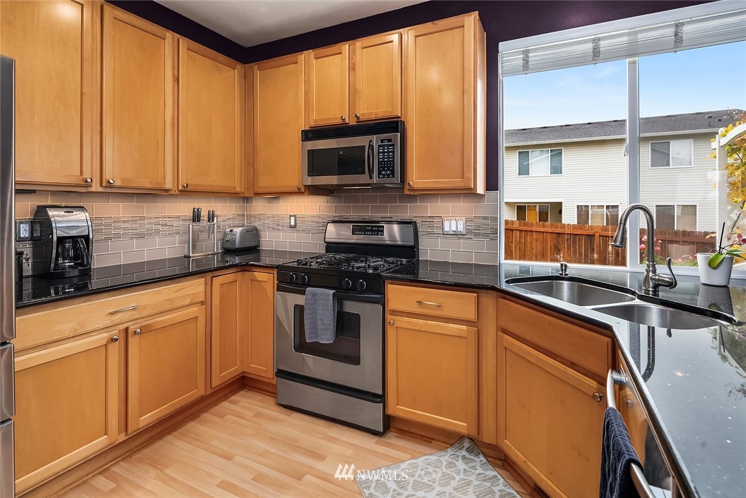 480 Field Place Northeast Renton, WA 98059 - Photo 9 of 25
