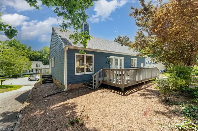 $245,900 | 944 Chatfield Drive, Jamestown, NC 27282