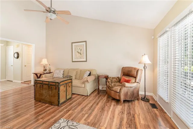 $245,900 | 944 Chatfield Drive, Jamestown, NC 27282