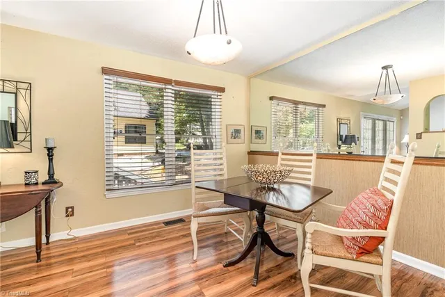 $245,900 | 944 Chatfield Drive, Jamestown, NC 27282