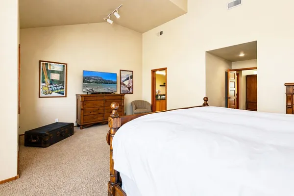 $2,250,000 | 756 Fairway Circle, Unit 756, Mammoth Lakes, CA 93546