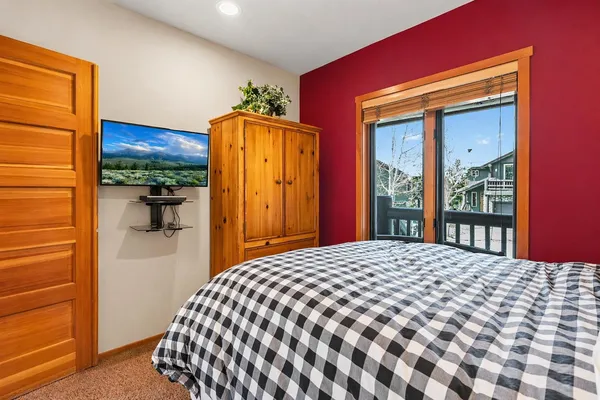 $2,250,000 | 756 Fairway Circle, Unit 756, Mammoth Lakes, CA 93546