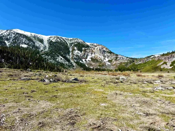 $2,250,000 | 756 Fairway Circle, Unit 756, Mammoth Lakes, CA 93546