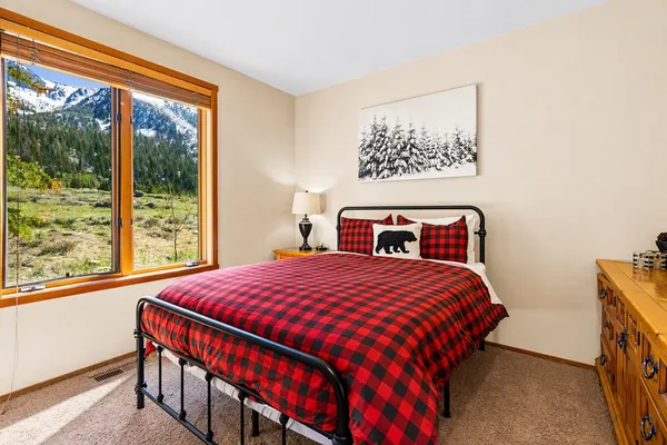 $2,250,000 | 756 Fairway Circle, Unit 756, Mammoth Lakes, CA 93546