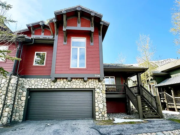 $2,250,000 | 756 Fairway Circle, Unit 756, Mammoth Lakes, CA 93546