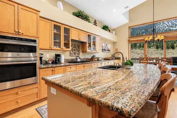 $2,250,000 | 756 Fairway Circle, Unit 756, Mammoth Lakes, CA 93546