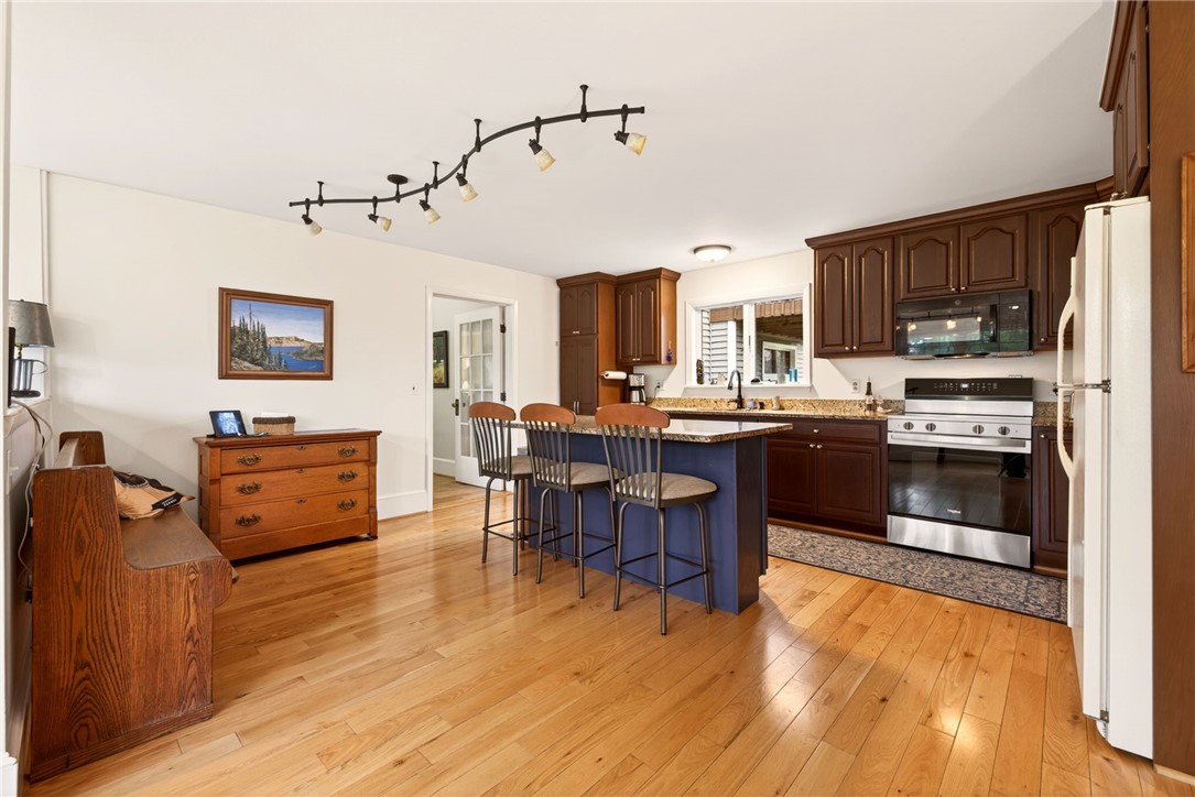 48 State Street Bloomfield, NY 14469 - Photo 11 of 46