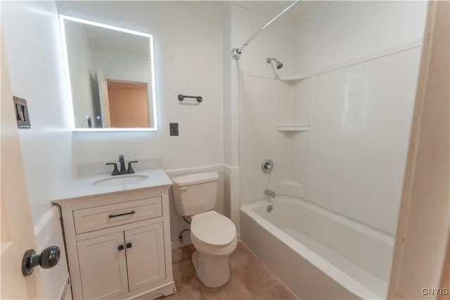 $259,900 | 407 Van Roen Road, Utica, NY 13502