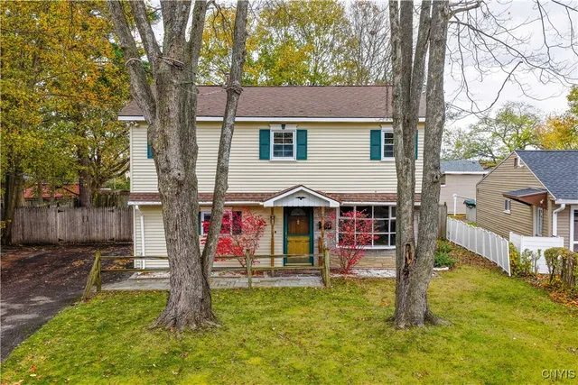 $259,900 | 407 Van Roen Road, Utica, NY 13502