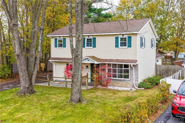 $259,900 | 407 Van Roen Road, Utica, NY 13502