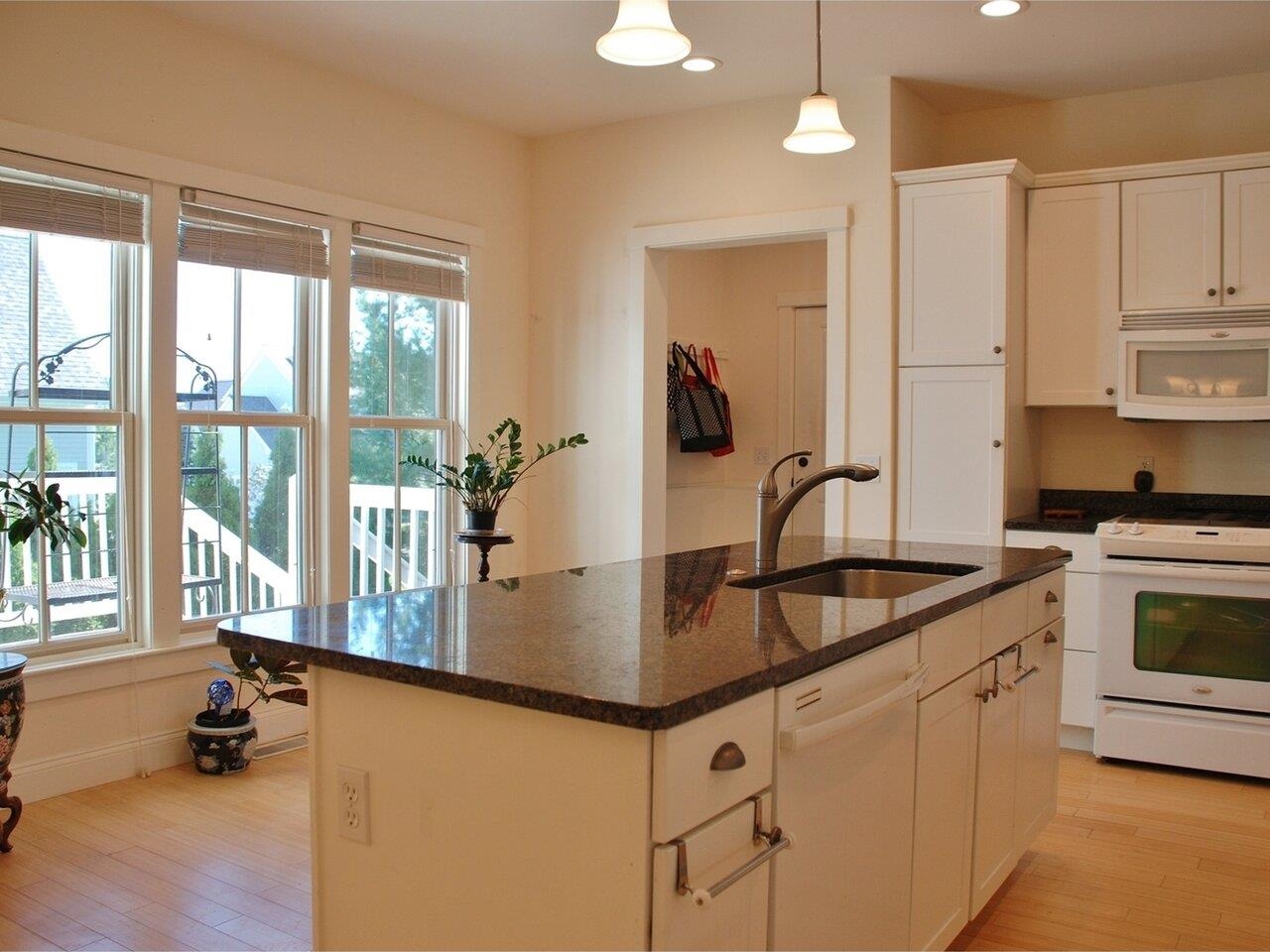 140 Allen Road East South Burlington, VT 05403 - Photo 19 of 40 Gallery Image 19
