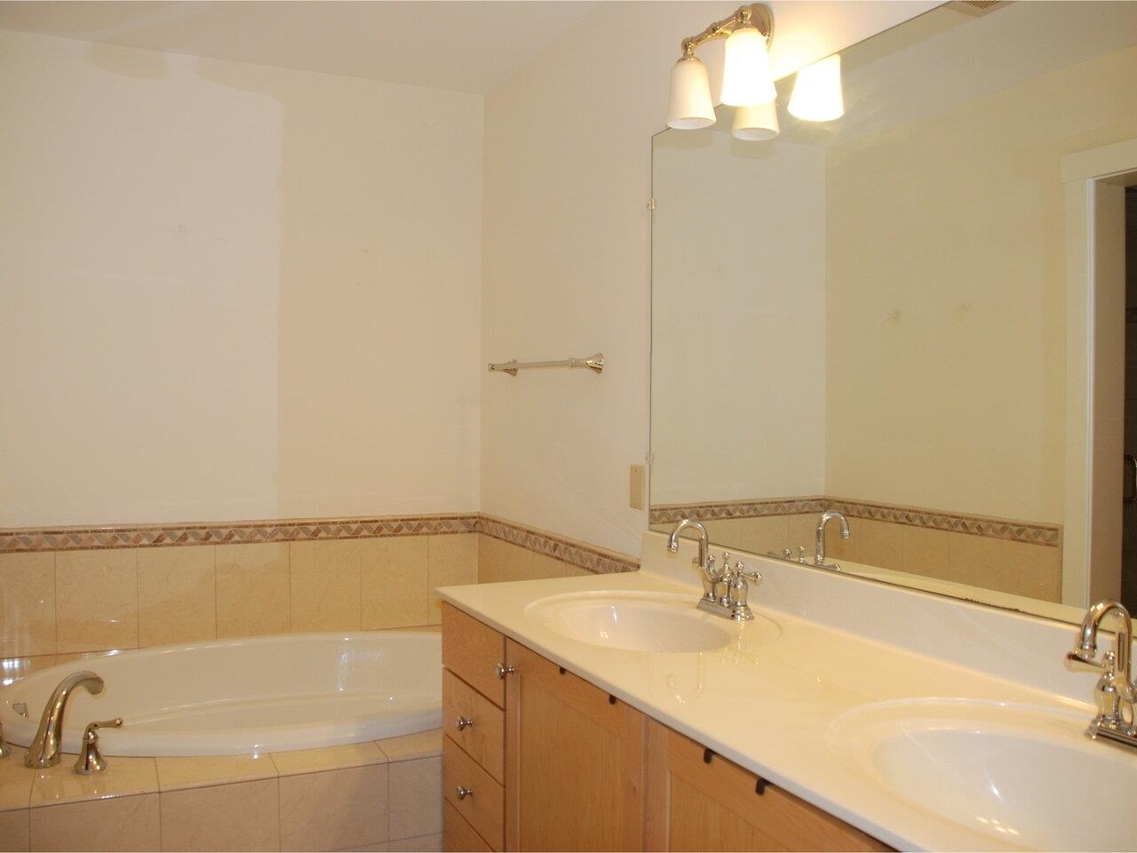 140 Allen Road East South Burlington, VT 05403 - Photo 30 of 40 Gallery Image 30