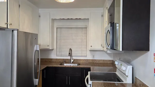 $2,500 | 2635 38th Avenue, Oakland, CA 94619