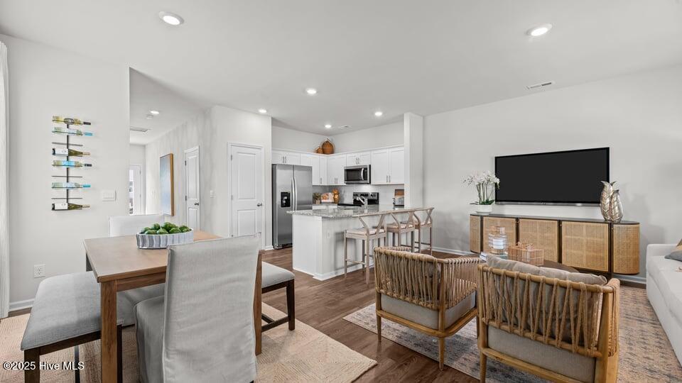 2031 Clock Road New Bern, NC 28562 - Photo 9 of 33 60-custom-DSC_5083