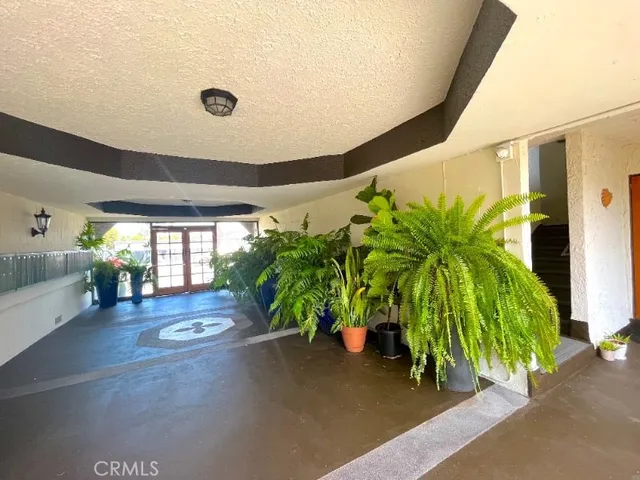 $2,595 | 2115 Placentia Avenue, Unit 1, Costa Mesa, CA 92627