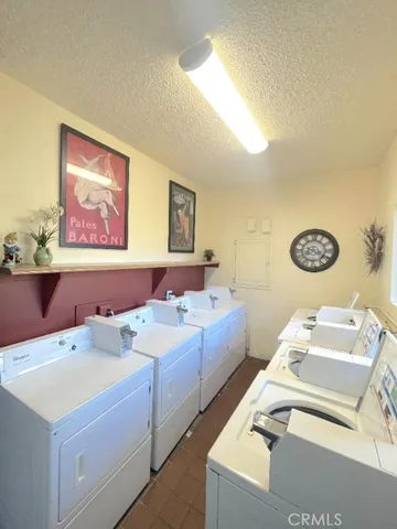 $2,595 | 2115 Placentia Avenue, Unit 1, Costa Mesa, CA 92627