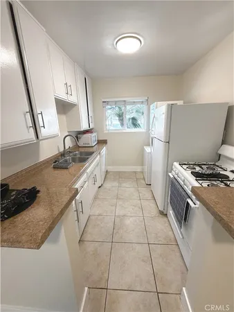 $2,695 | 2115 Placentia Avenue, Unit 1, Costa Mesa, CA 92627