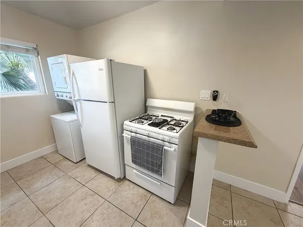 $2,695 | 2115 Placentia Avenue, Unit 1, Costa Mesa, CA 92627