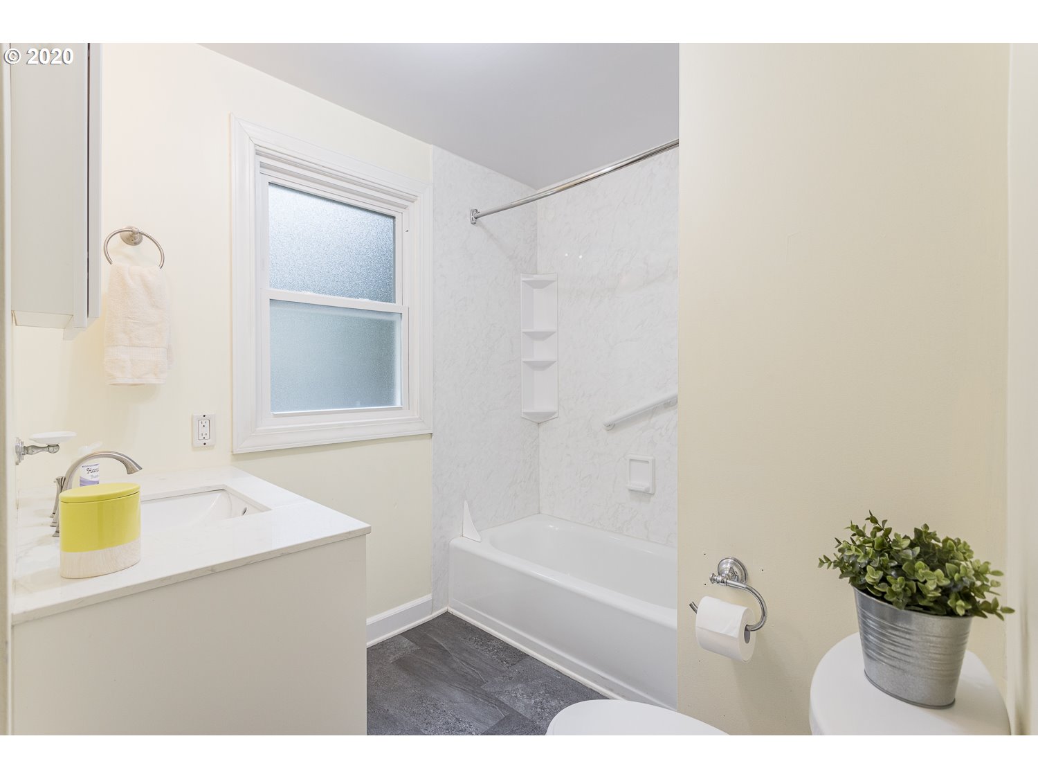 1455 Southwest Taylors Ferry Road Portland, OR 97219 - Photo 9 of 31 Gallery Image 9