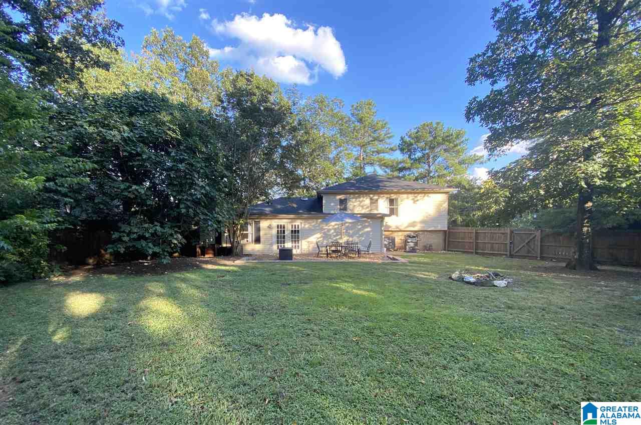 4622 Burningtree Lane Pelham, AL 35124 - Photo 3 of 20