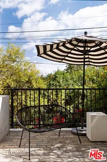 $1,395,000 | 3256 Colony Circle, Los Angeles, CA 90027