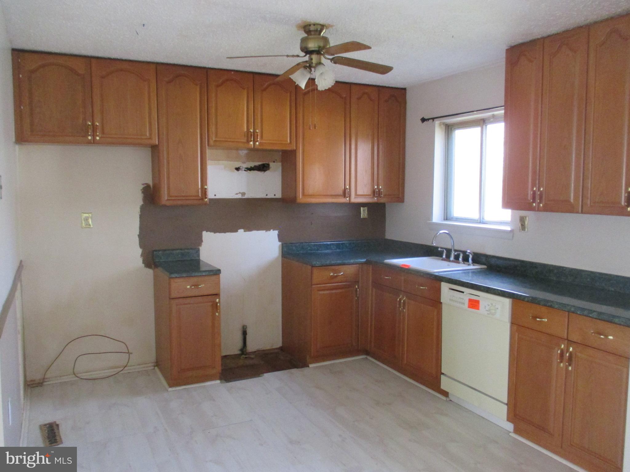 323 Redbud Road Edgewood, MD 21040 - Photo 13 of 29 Kitchen