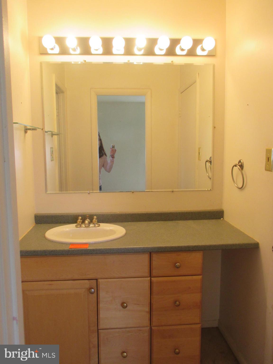323 Redbud Road Edgewood, MD 21040 - Photo 21 of 29 Dual Access Bath