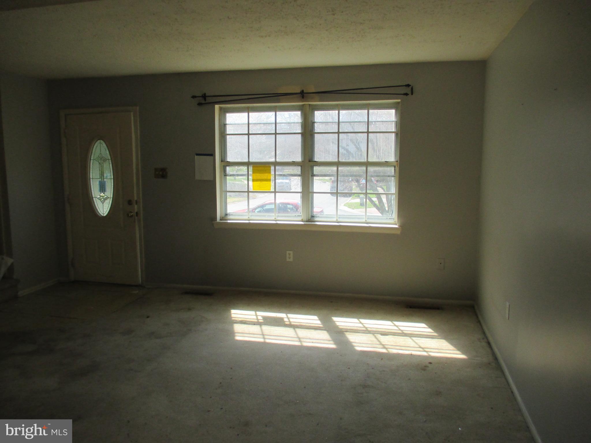 323 Redbud Road Edgewood, MD 21040 - Photo 10 of 29 Living Room