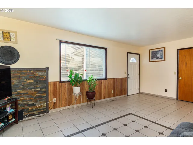 $310,000 | 165 Northwest Willow Drive, Stanfield, OR 97875