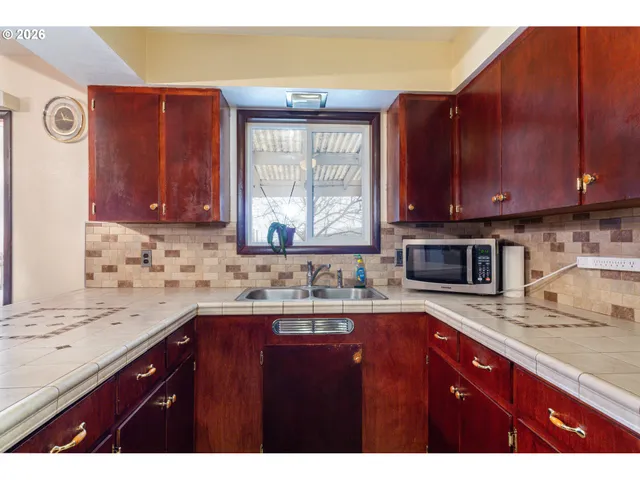 $310,000 | 165 Northwest Willow Drive, Stanfield, OR 97875