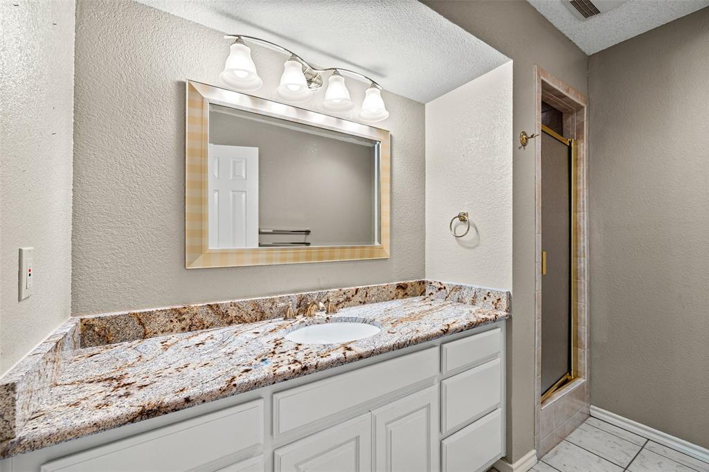 10100 Ravenswood Road Granbury, TX 76049 - Photo 29 of 40