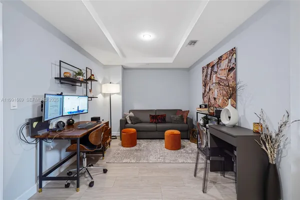 $4,400 | 45 Southwest 9th Street, Unit 3405, Miami, FL 33130