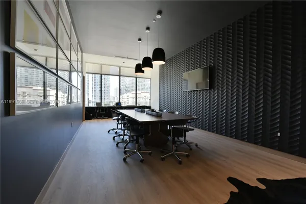 $4,400 | 45 Southwest 9th Street, Unit 3405, Miami, FL 33130