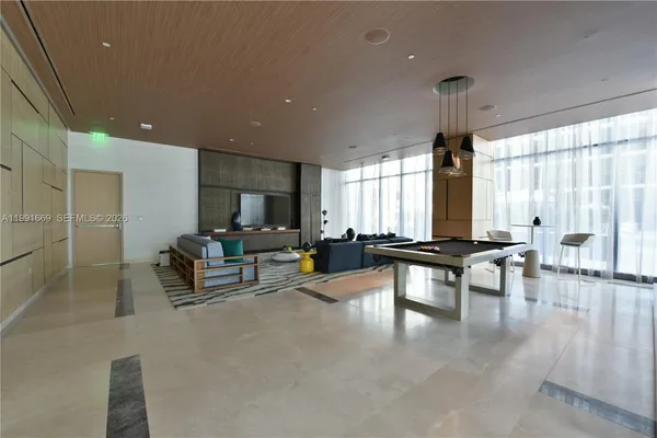 $4,400 | 45 Southwest 9th Street, Unit 3405, Miami, FL 33130