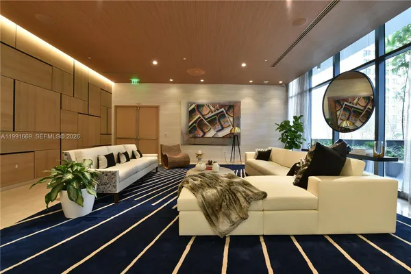 $4,400 | 45 Southwest 9th Street, Unit 3405, Miami, FL 33130