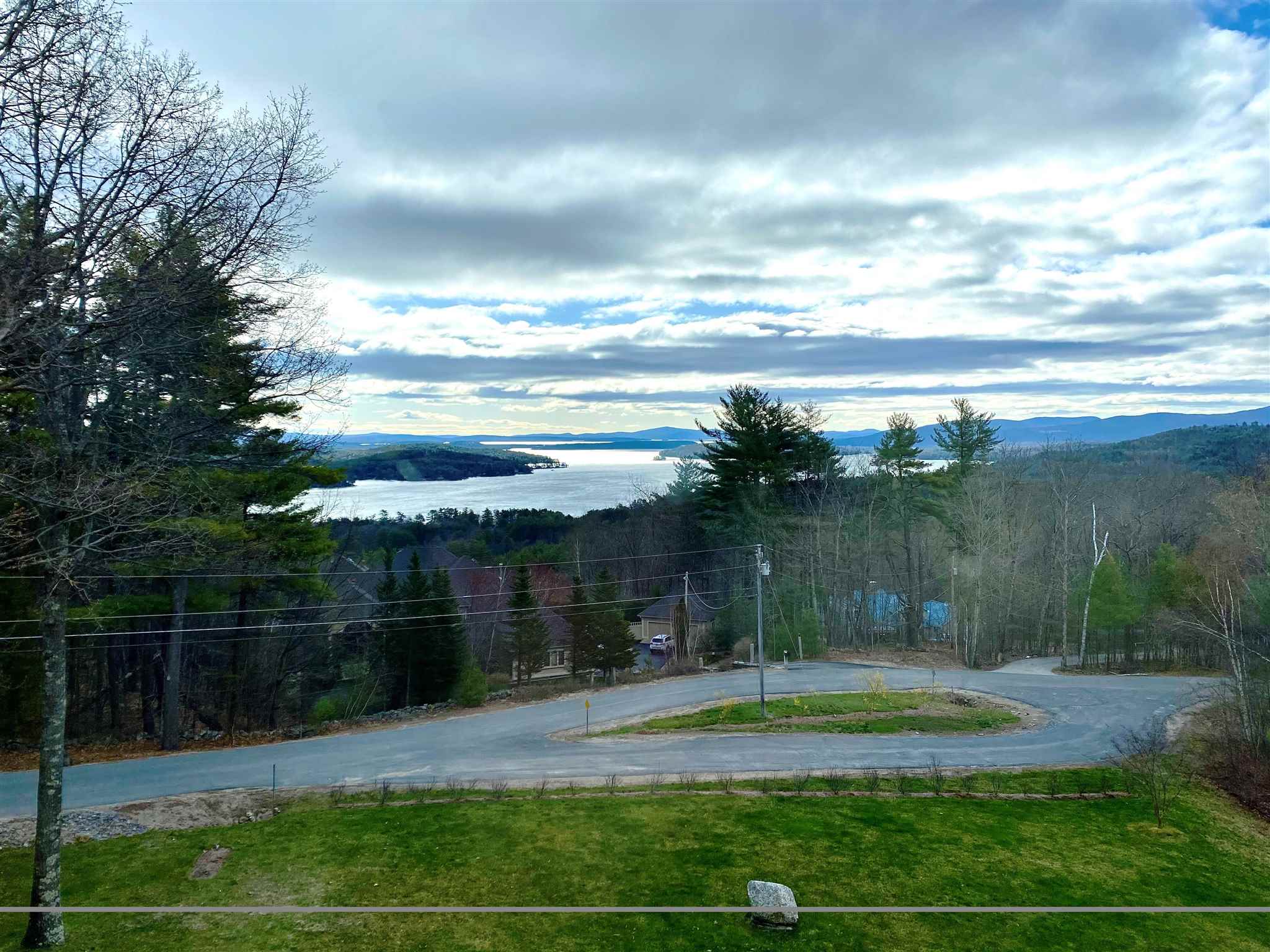 51 Tracy Way Meredith, NH 03253 - Photo 2 of 40
