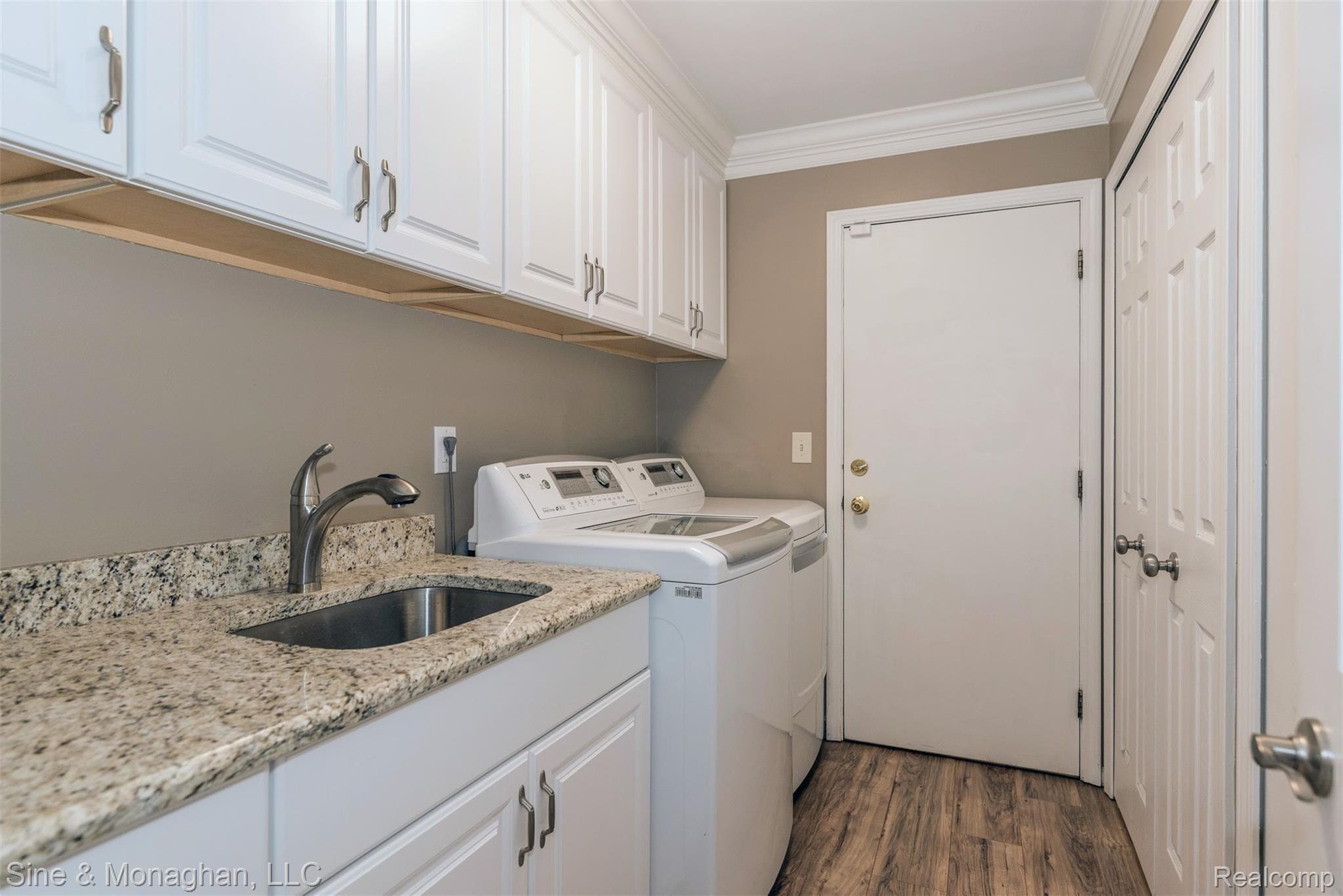 630 Overbrook Road Bloomfield Hills, MI 48302 - Photo 22 of 36 First Floor Laundry.
