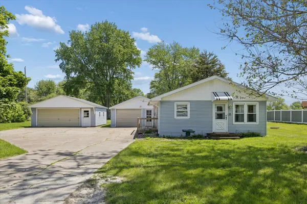 $125,000 | 4368 9th Street, East Moline, IL 61244