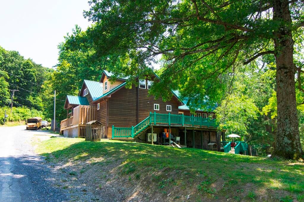 211 Oscar White Road Lansing, WV 25862 - Photo 46 of 101 Gallery Image 46