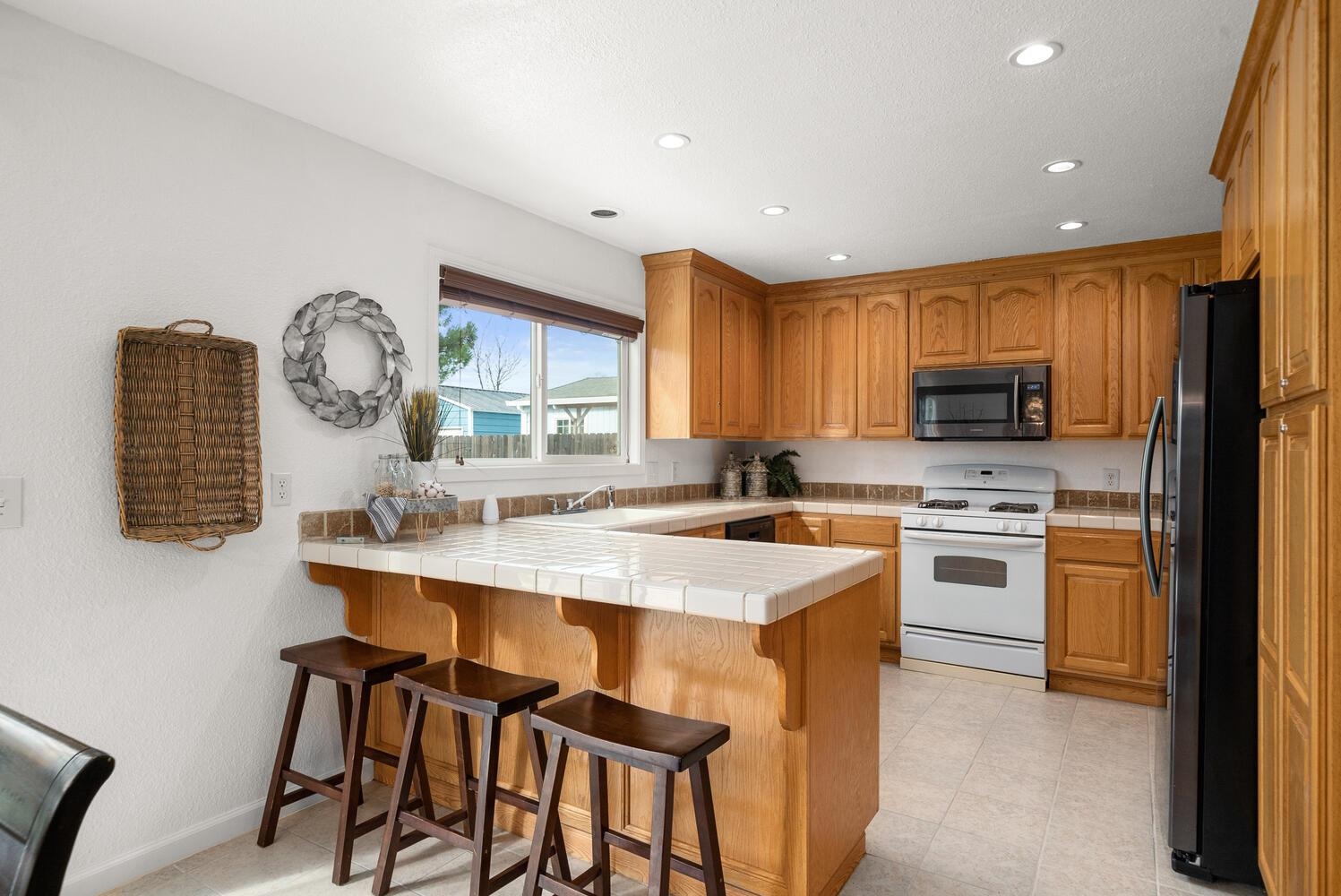 1748 Palm Avenue Corning, CA 96021 - Photo 8 of 30