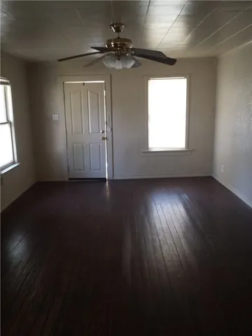 $795 | 219 Tutt Avenue, Taft, TX 78390