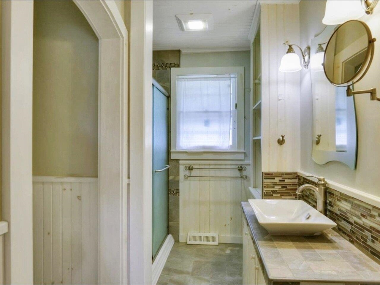 59 River Road Bristol, VT 05443 - Photo 14 of 40