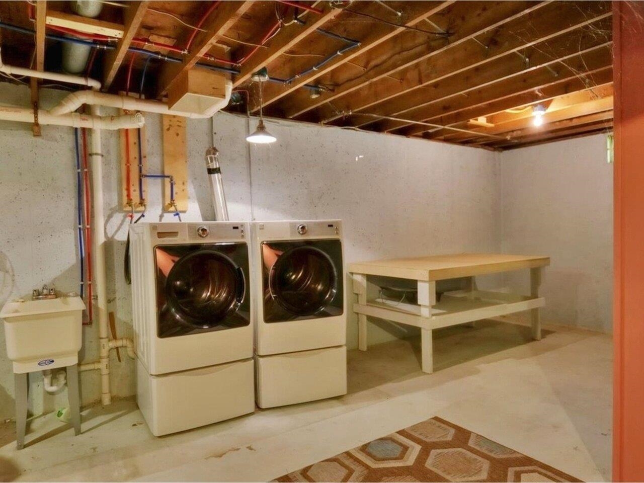 59 River Road Bristol, VT 05443 - Photo 18 of 40