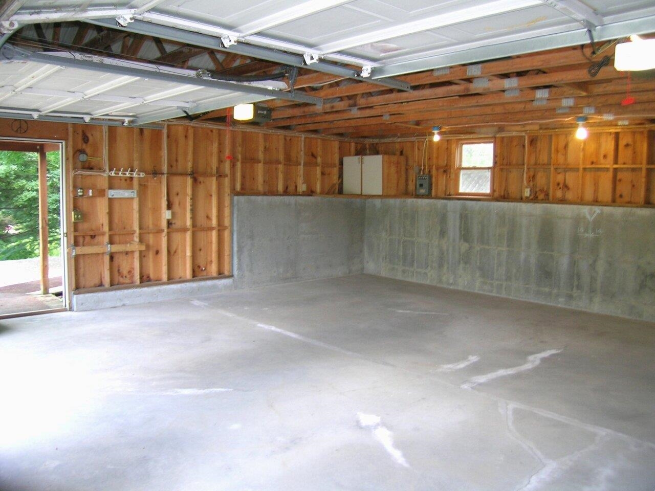 59 River Road Bristol, VT 05443 - Photo 27 of 40