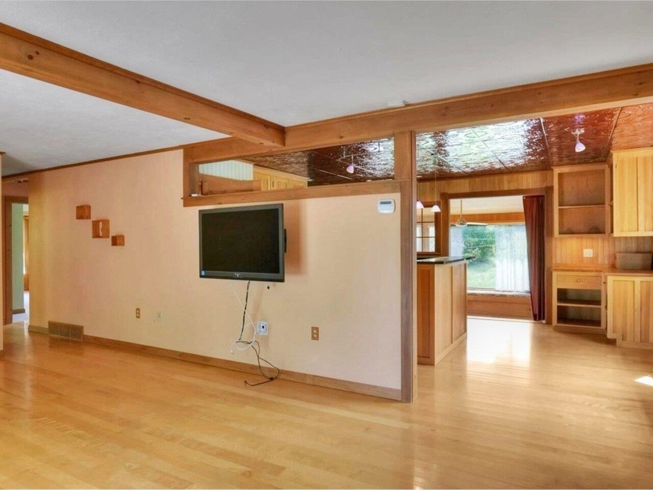 59 River Road Bristol, VT 05443 - Photo 6 of 40