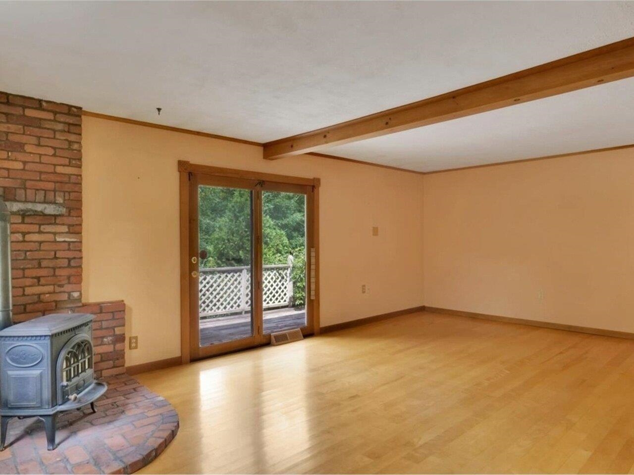 59 River Road Bristol, VT 05443 - Photo 8 of 40