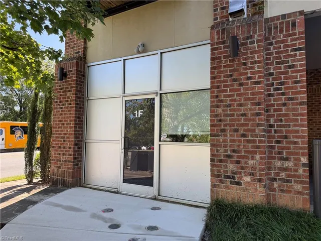 $1,050 | 528 South Josephine Boyd Street, Unit 1F, Greensboro, NC 27403