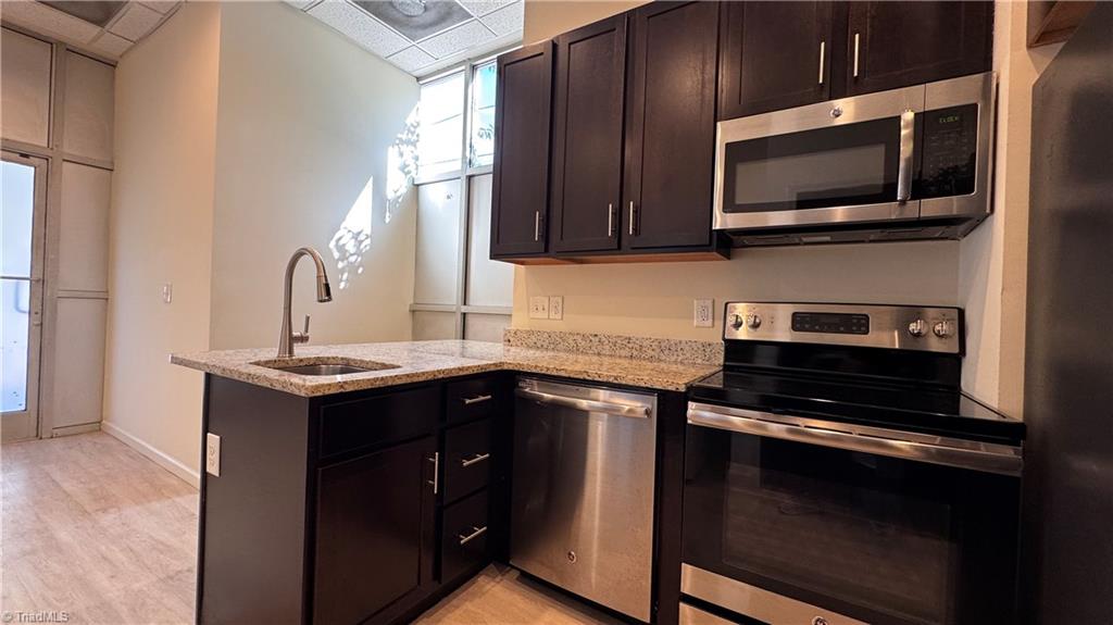 528 South Josephine Boyd Street, Unit 1F Greensboro, NC 27403 - Photo 5 of 14 Kitchen