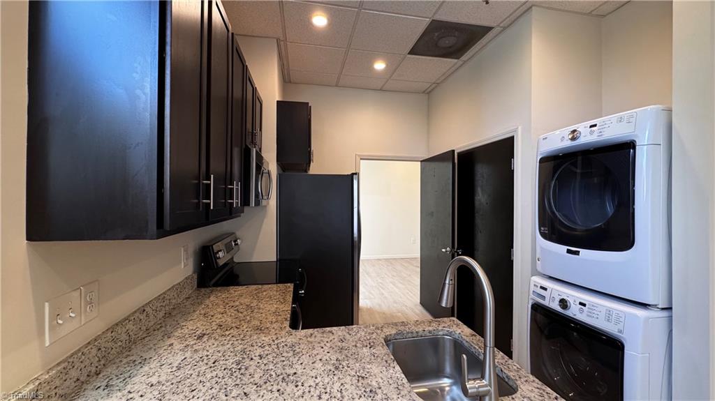 528 South Josephine Boyd Street, Unit 1F Greensboro, NC 27403 - Photo 6 of 14 Kitchen